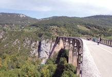 Tara Schlucht und Tara Brücke Motorradtour Montenegro TaraBrücke