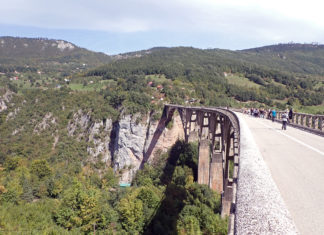 Tara Schlucht und Tara Brücke Motorradtour Montenegro TaraBrücke