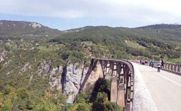 Tara Schlucht und Tara Brücke Motorradtour Montenegro TaraBrücke
