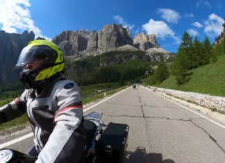 Die Sellaronda in den Dolomiten Grödnerjoch