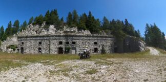Abenteuerliche Motorradtour von Lozzo di Cadore zum Forte di Col Vidal in den Dolomiten Venetien Forte di Col Vidal