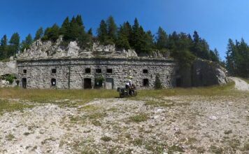 Abenteuerliche Motorradtour von Lozzo di Cadore zum Forte di Col Vidal in den Dolomiten Venetien Forte di Col Vidal